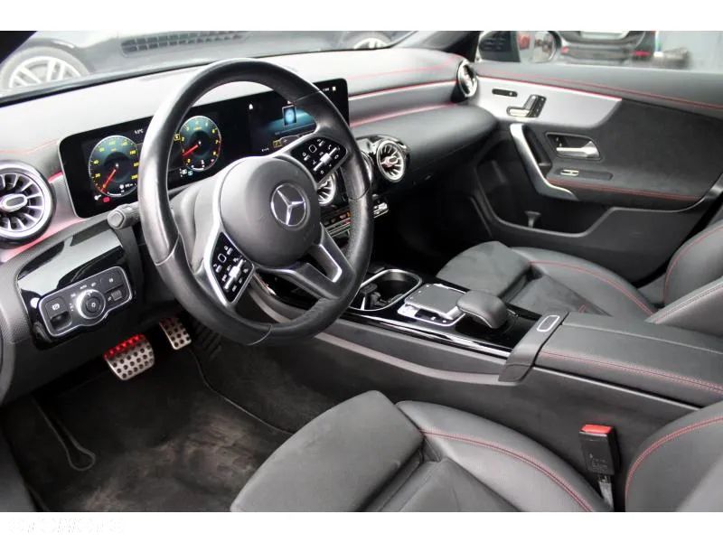 Mercedes-Benz CLA 250 4-Matic 7G-DCT - 7