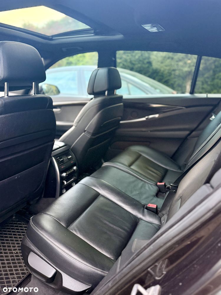 BMW 5GT - 7