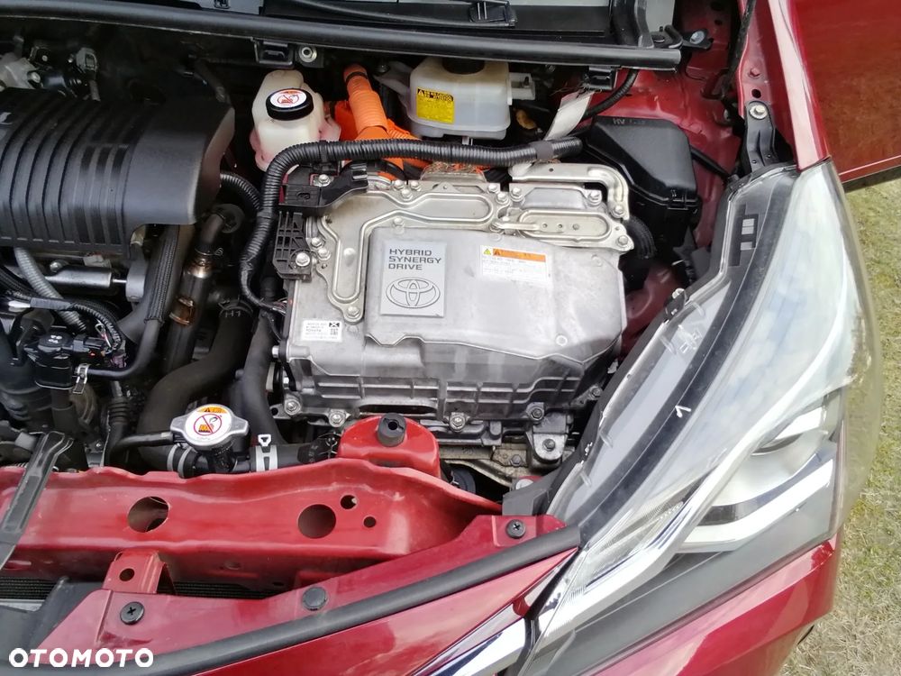 Toyota Yaris Hybrid 100 Premium - 8