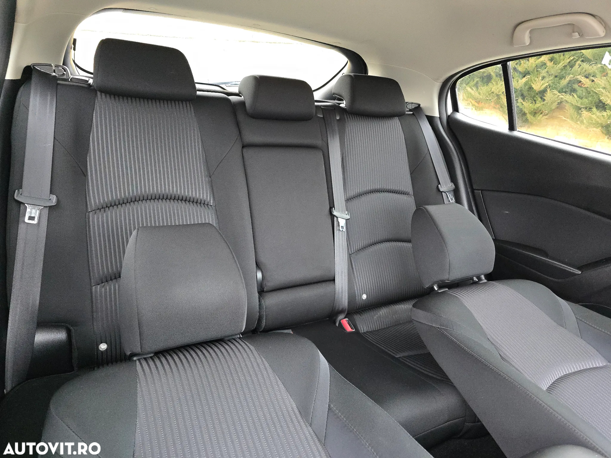 Mazda 3 G120 Attraction - 13