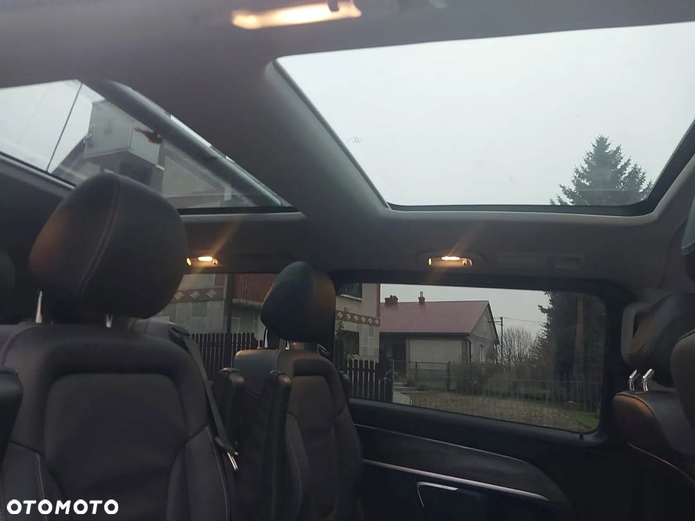 Mercedes-Benz Klasa V 250 d extralang 9G-TRONIC Avantgarde - 12