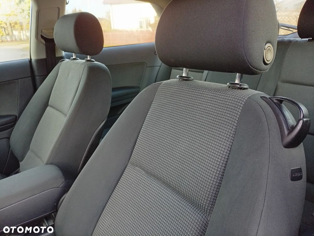 Audi A3 3-drzwiowe 1.6 Ambition - 15