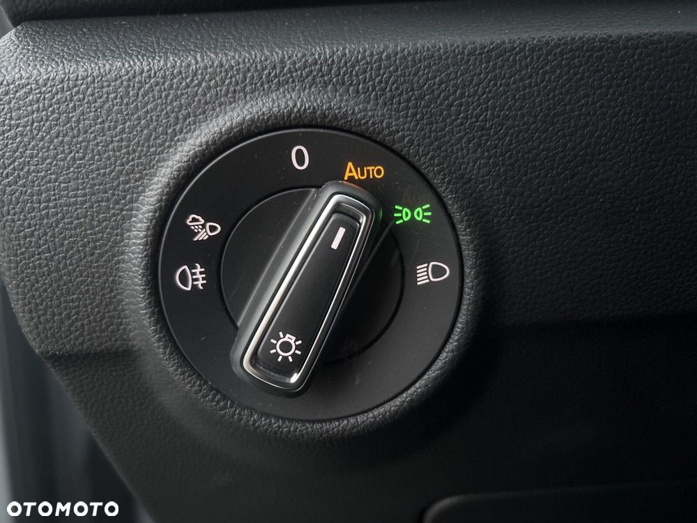 Volkswagen T-Roc - 26