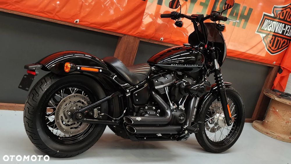 Harley-Davidson Softail Street Bob - 4