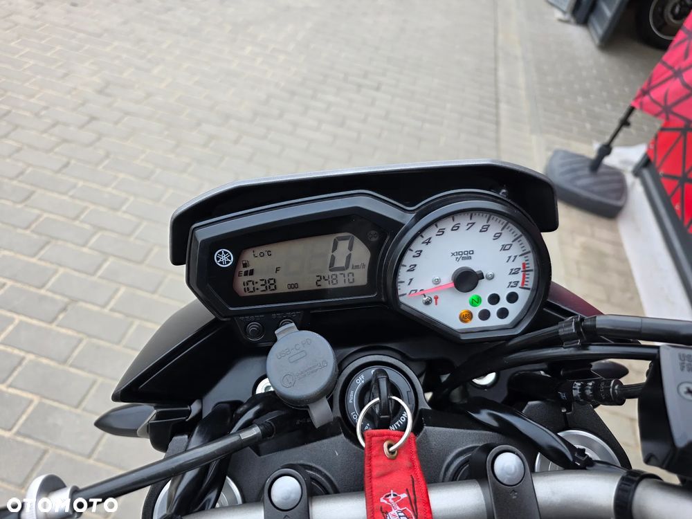 Yamaha FZ8 - 21