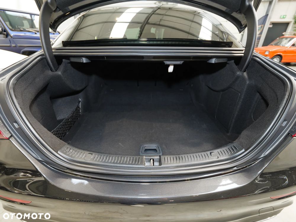 Mercedes-Benz Klasa E 220 d 4-Matic AMG - 35