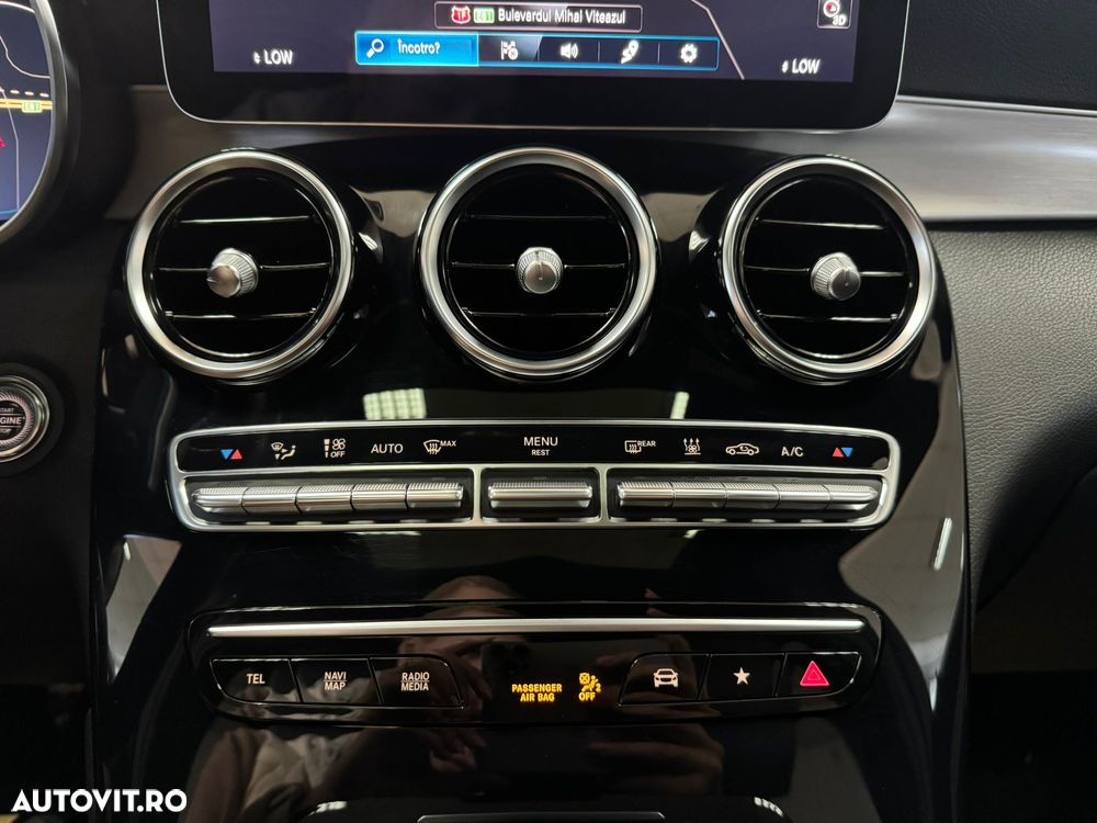 Mercedes-Benz GLC Coupe 300 de 4Matic 9G-TRONIC AMG Line - 29