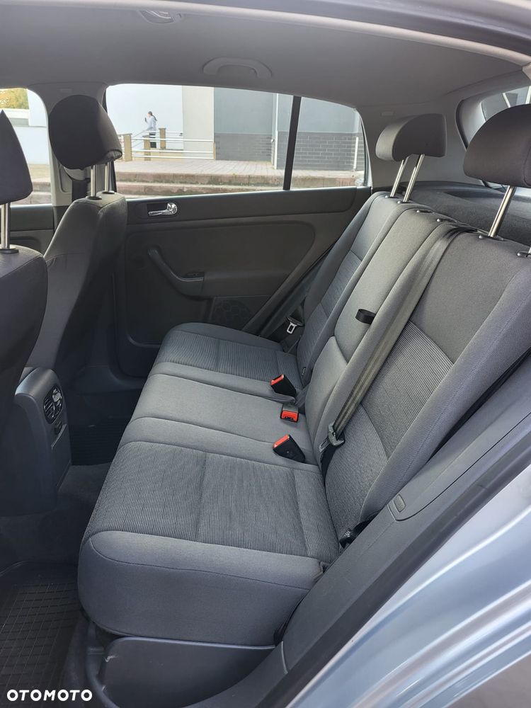 Volkswagen Golf Plus - 19