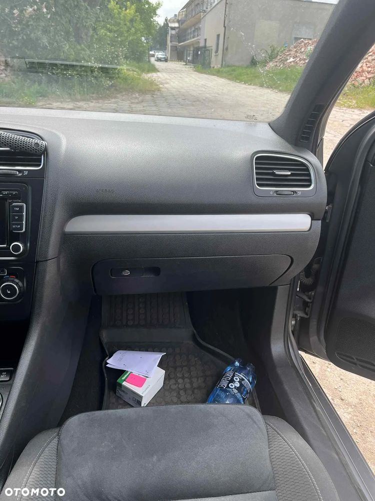 Volkswagen Golf VI 2.0 TDI Comfortline - 13