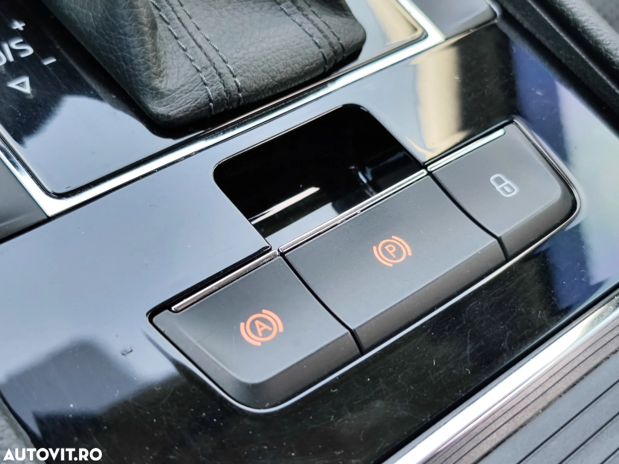 Skoda Superb 2.0 TDI DSG Ambition - 23