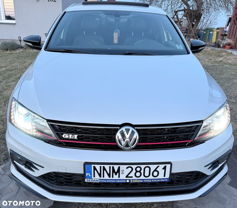 Volkswagen Jetta - 9