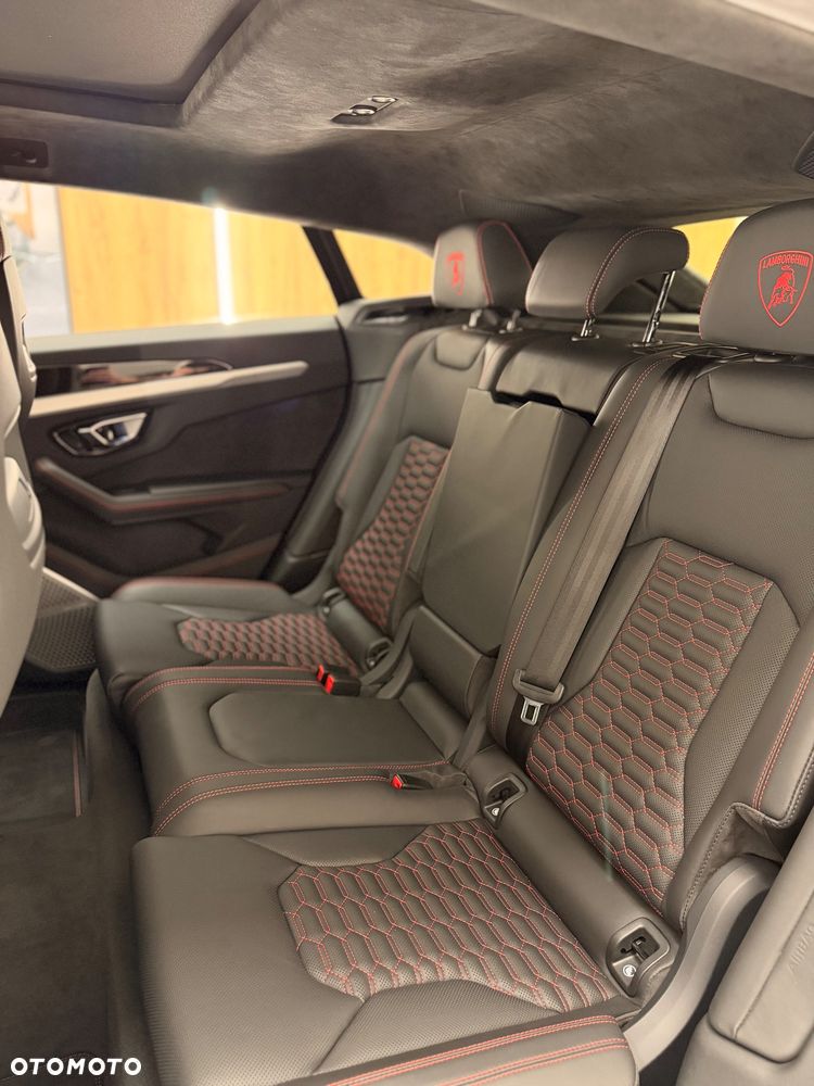 Lamborghini Urus Standard - 15