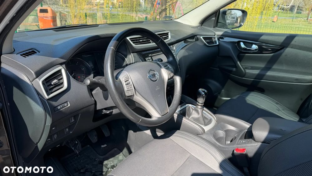 Nissan Qashqai 1.6 DCi 4x4 Tekna - 10