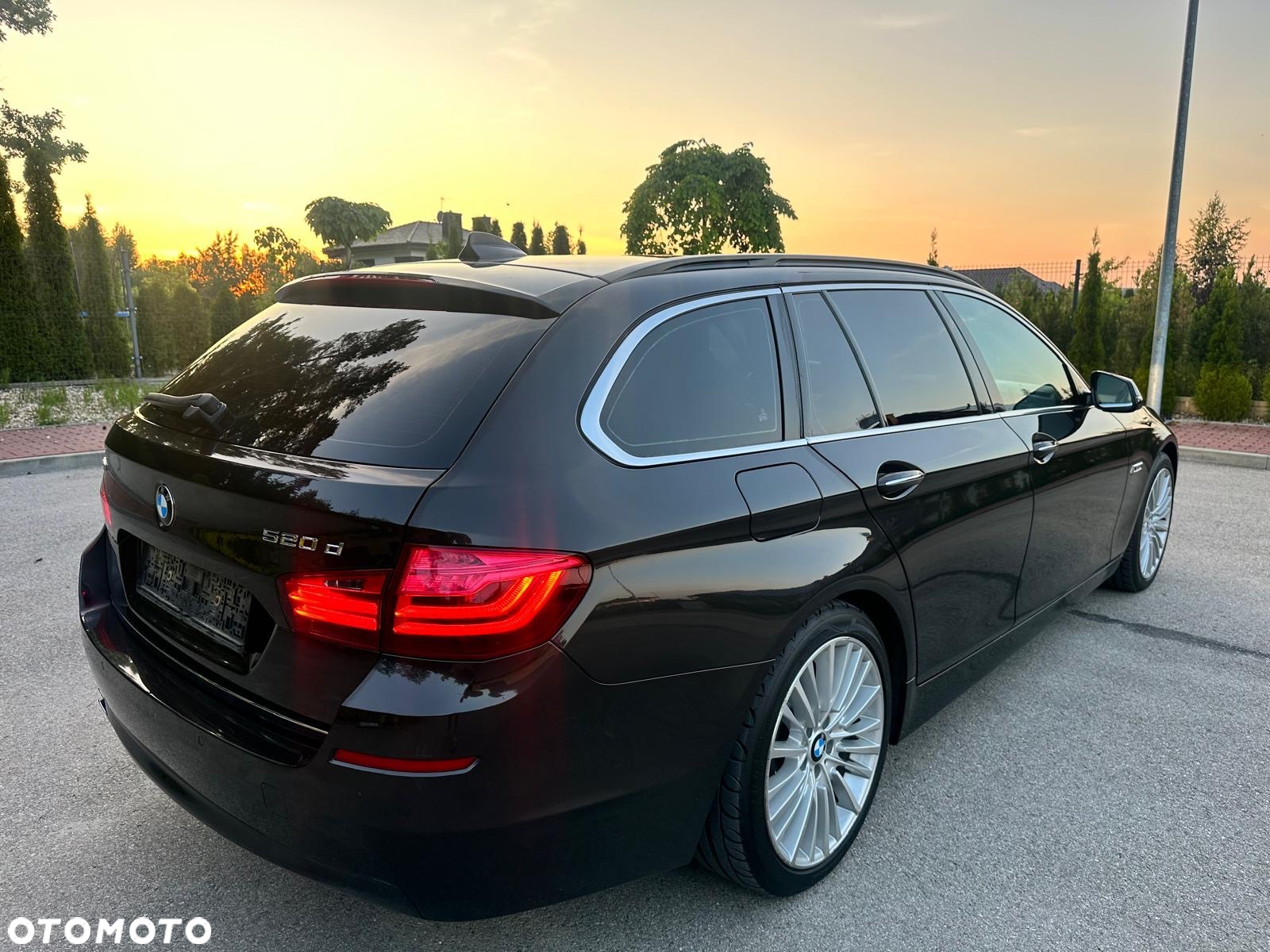 BMW Seria 5 520d xDrive Luxury Line - 27