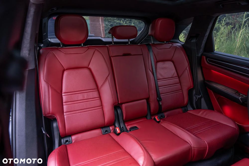 Porsche Cayenne GTS - 41