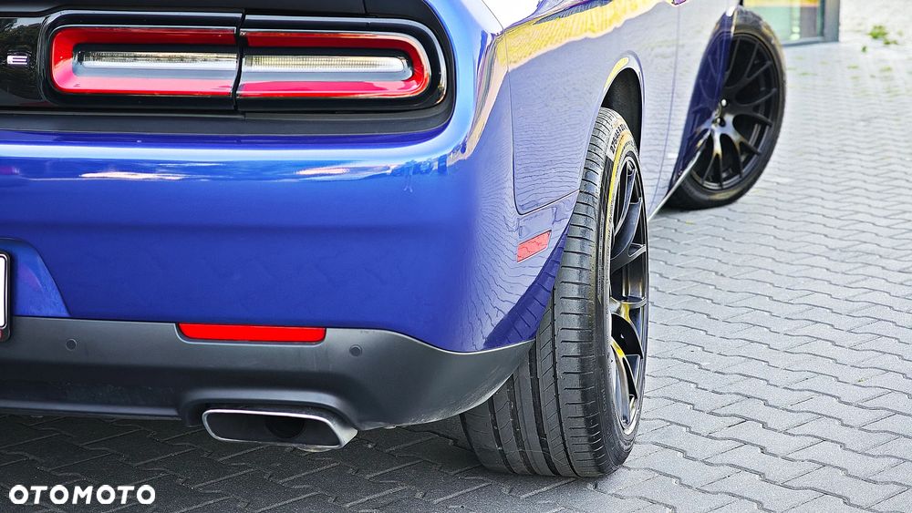 Dodge Challenger - 3