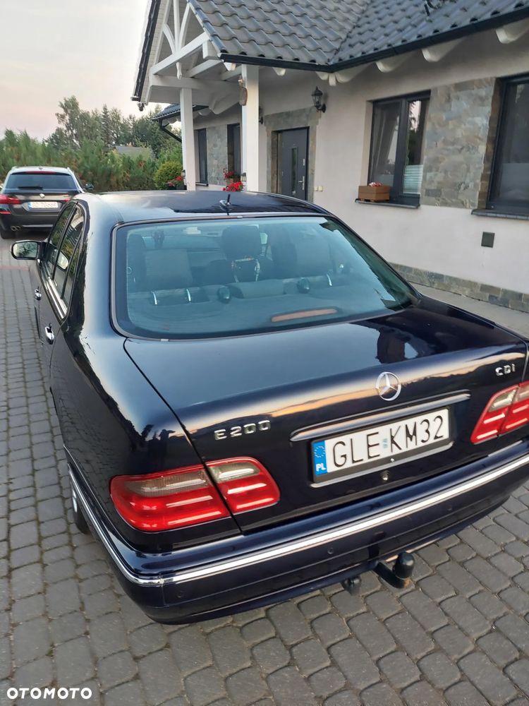 Mercedes-Benz Klasa E - 7