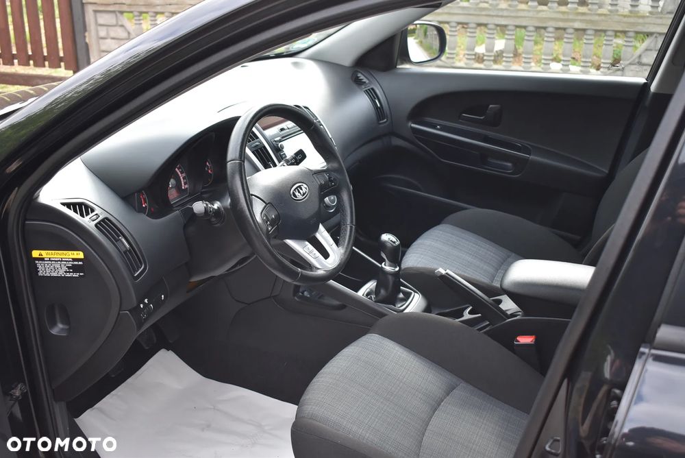 Kia Ceed - 14