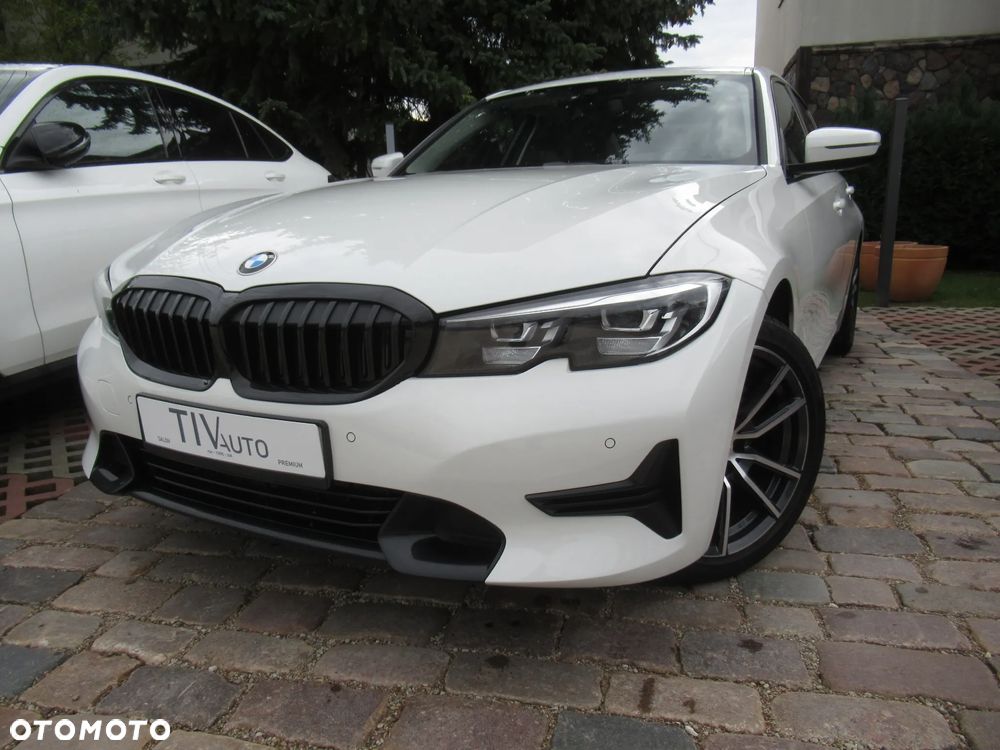 BMW Seria 3 318i Sport Line - 2