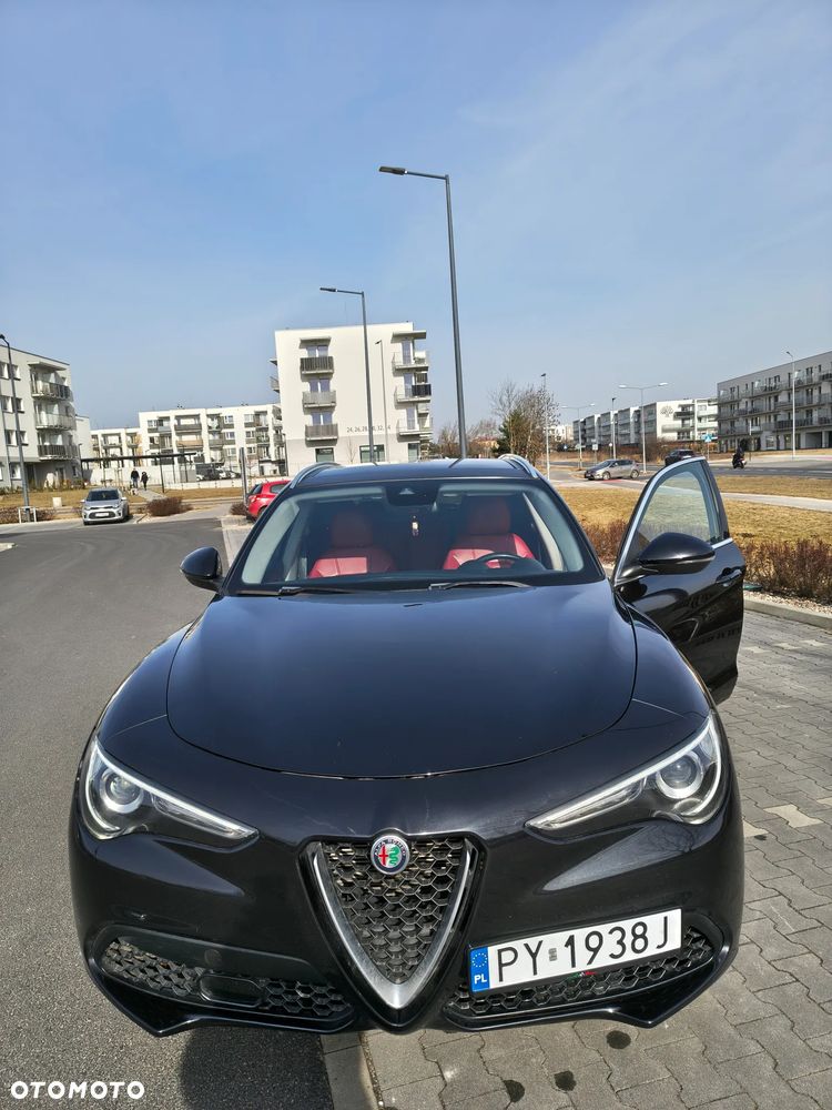 Alfa Romeo Stelvio - 9