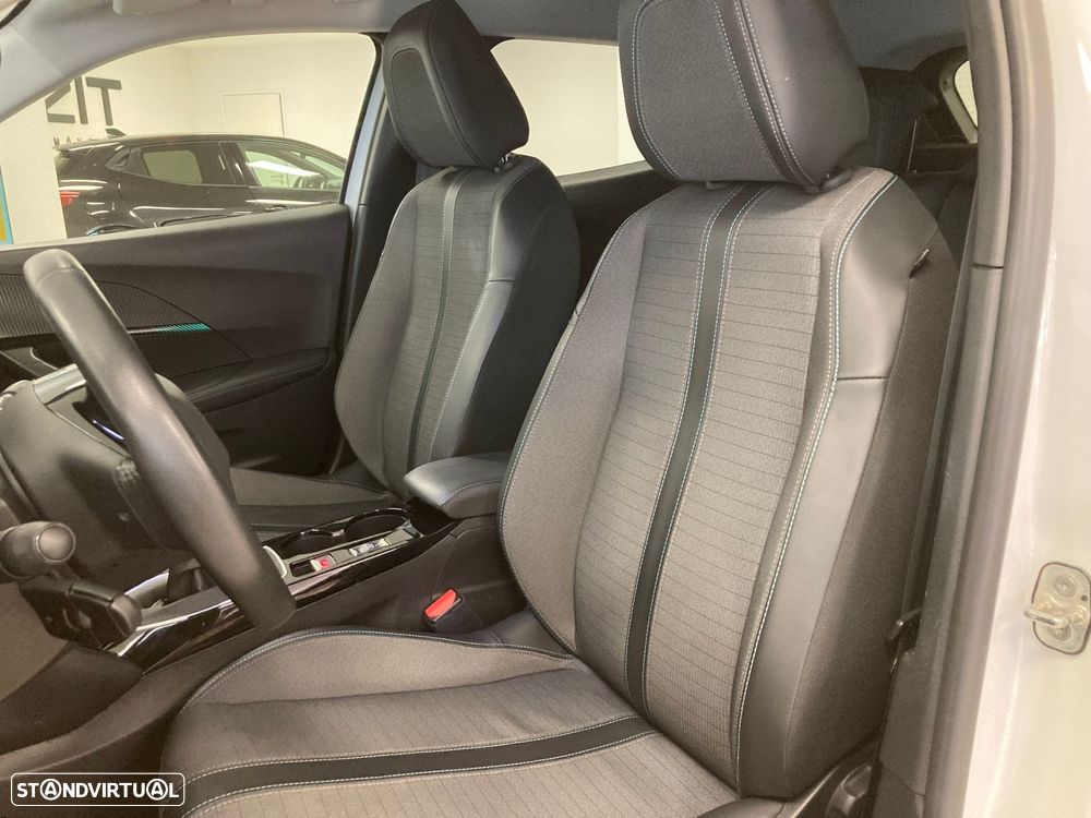 Peugeot 2008 1.2 PureTech Active Pack - 21