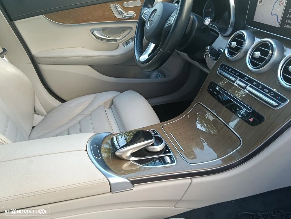 Mercedes-Benz C 300 h Exclusive - 13