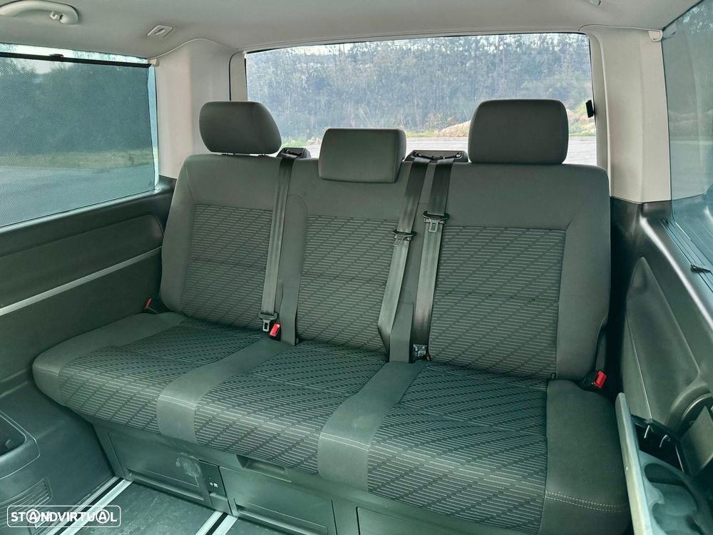 VW Multivan 2.0 TDi 180 Highline BlueMotion - 15