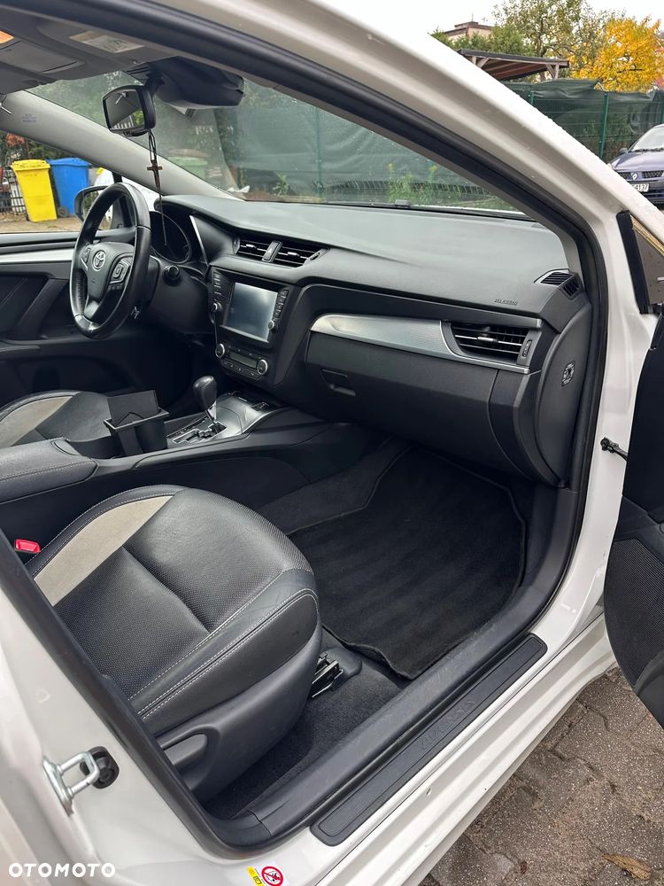 Toyota Avensis 1.8 Prestige MS - 5