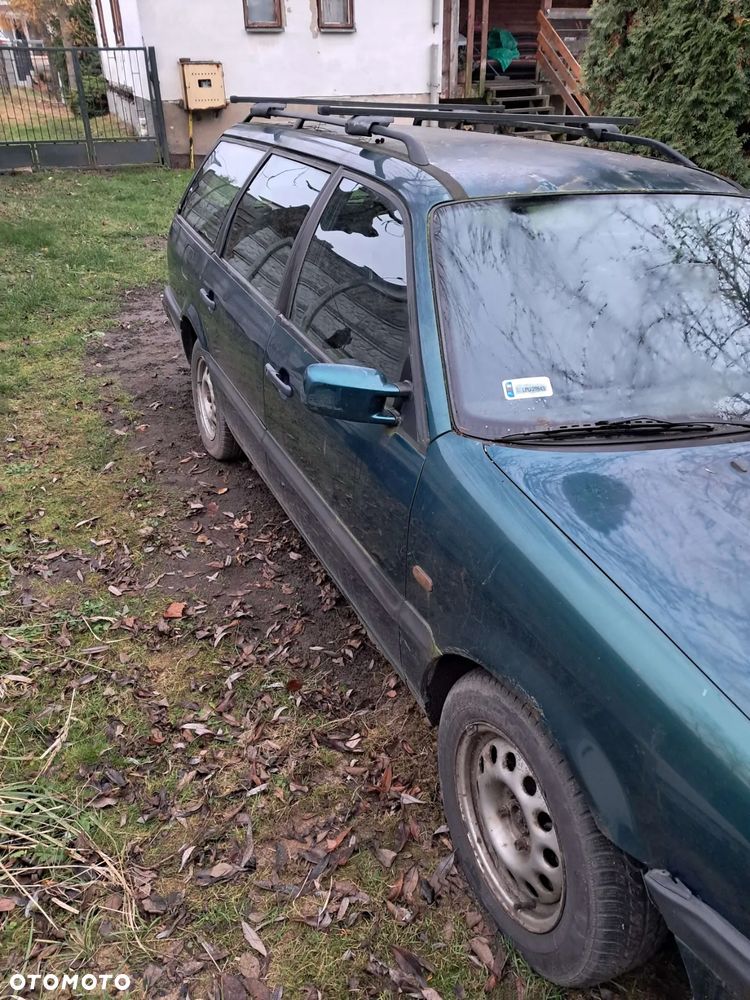 Volkswagen Passat - 4