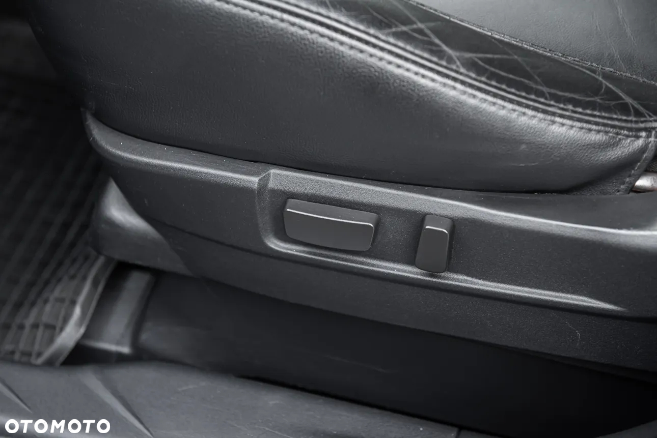 Peugeot 4007 2.2HDi Premium - 17