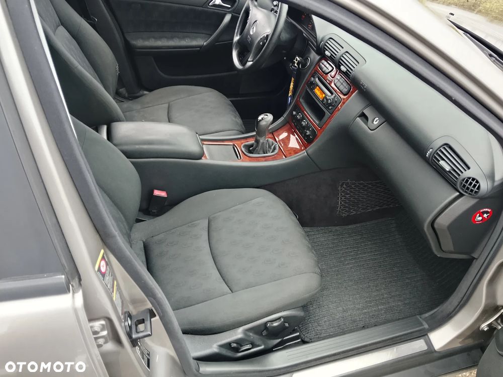 Mercedes-Benz Klasa C 200 T CDI Classic - 2