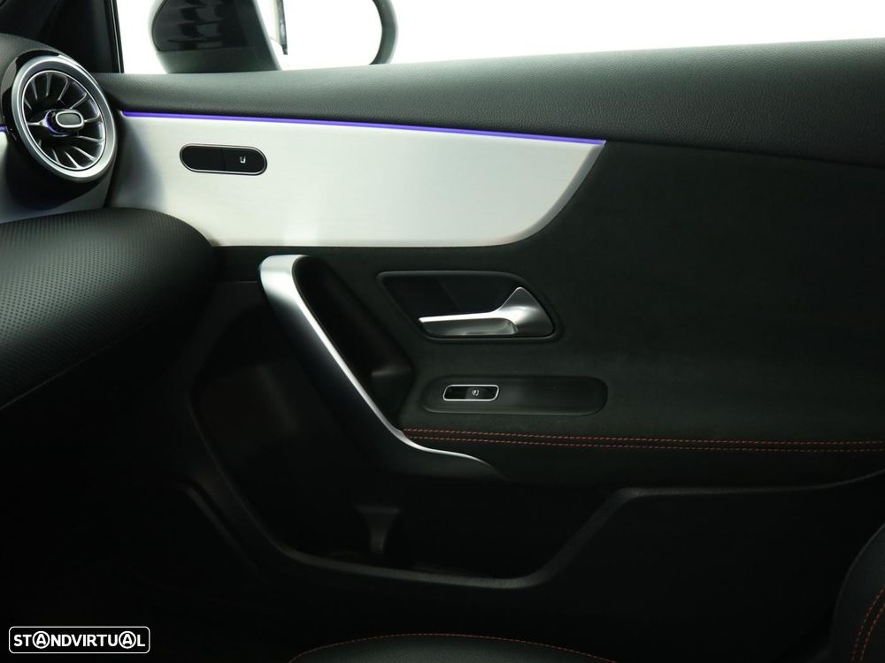 Mercedes-Benz A 250 e 8G-DCT Edition AMG Line - 11