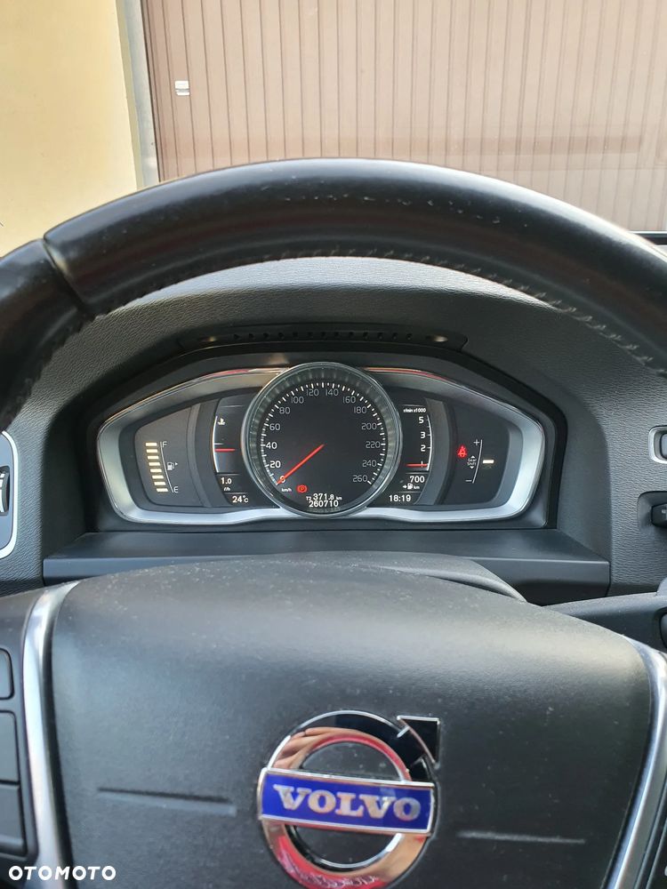 Volvo V60 D4 Drive-E R-Design Summum - 25
