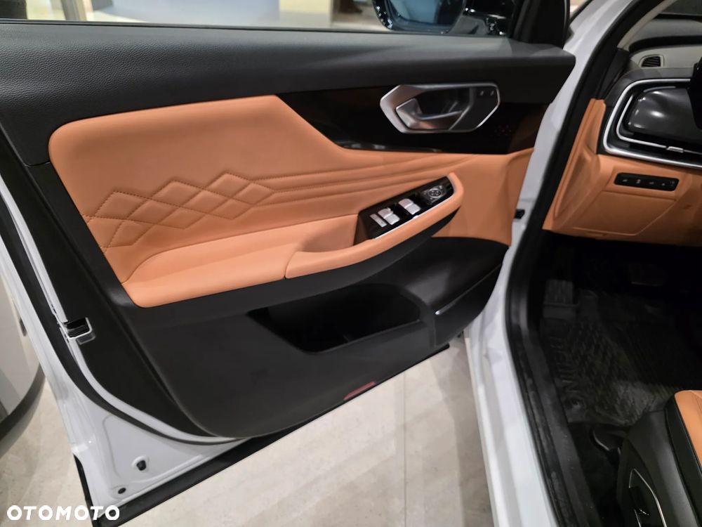 BAIC 7 1.5T Luxury DCT - 16