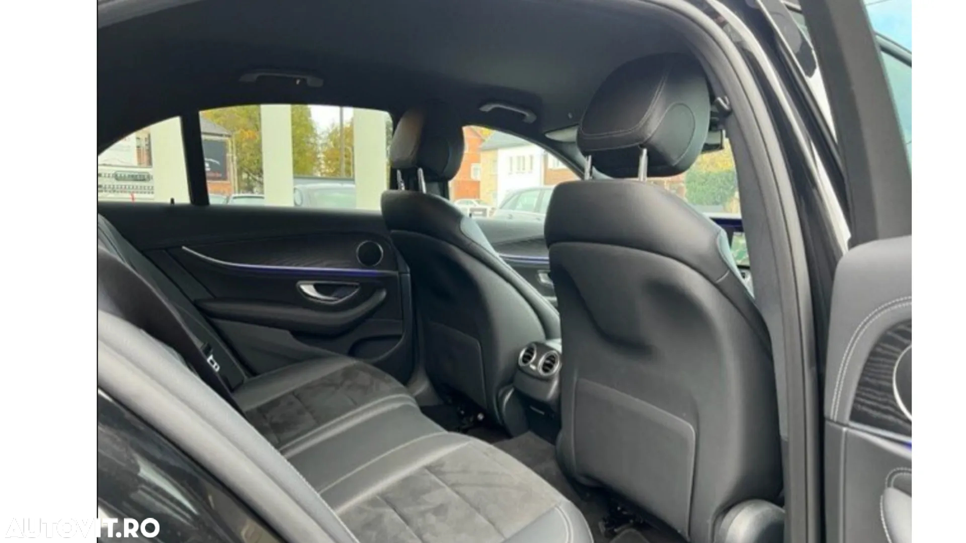 Mercedes-Benz E - 37