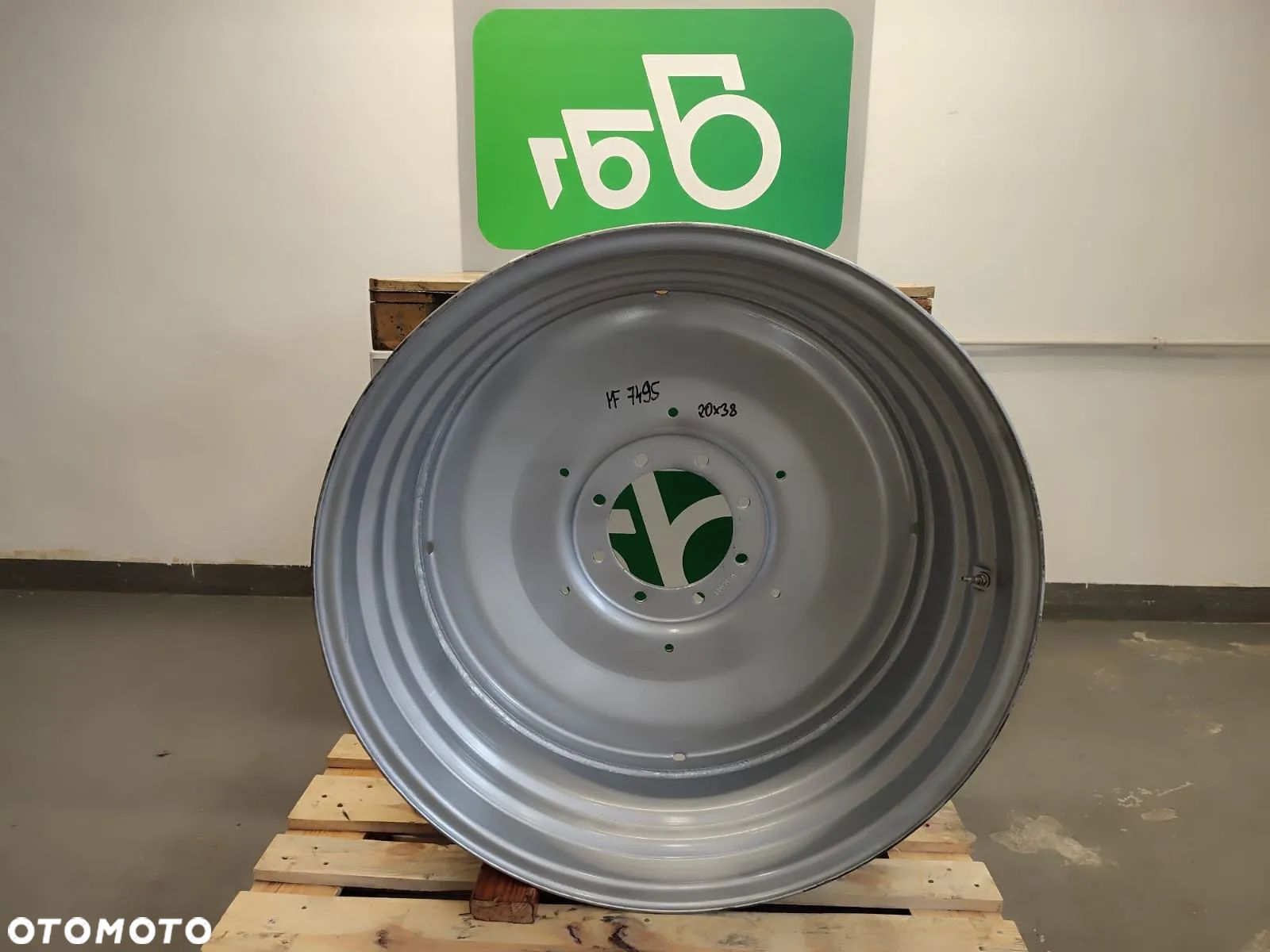 Felga DW20BX38 41808 Massey Ferguson 7495 - 1