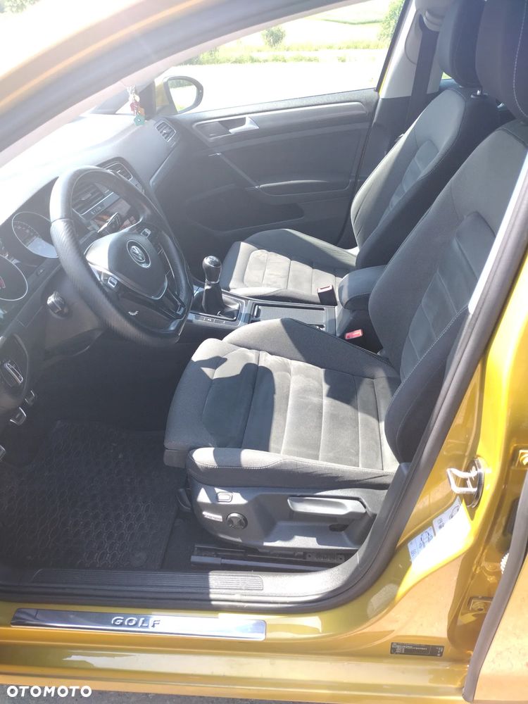 Volkswagen Golf 1.6 TDI BMT Comfortline - 3
