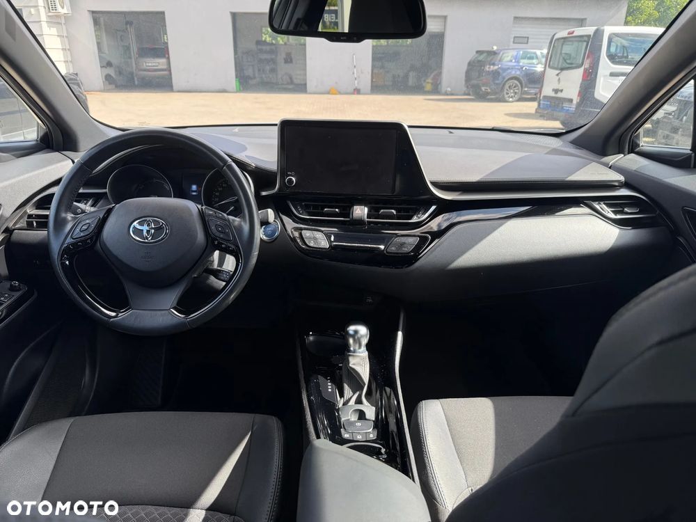 Toyota C-HR Style Selection - 11