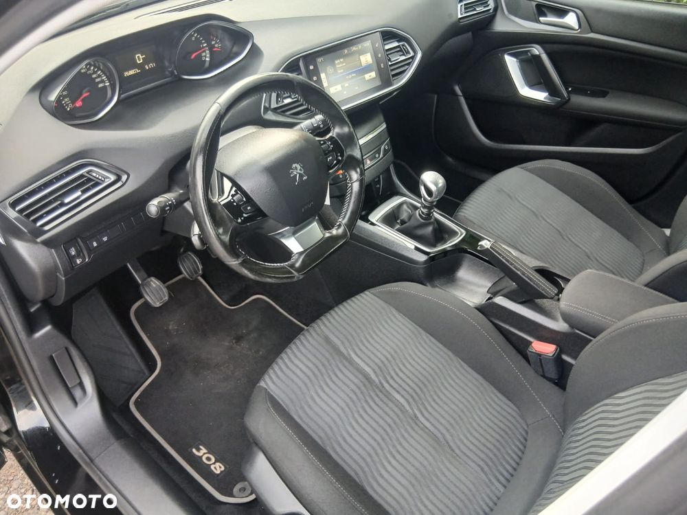 Peugeot 308 - 19