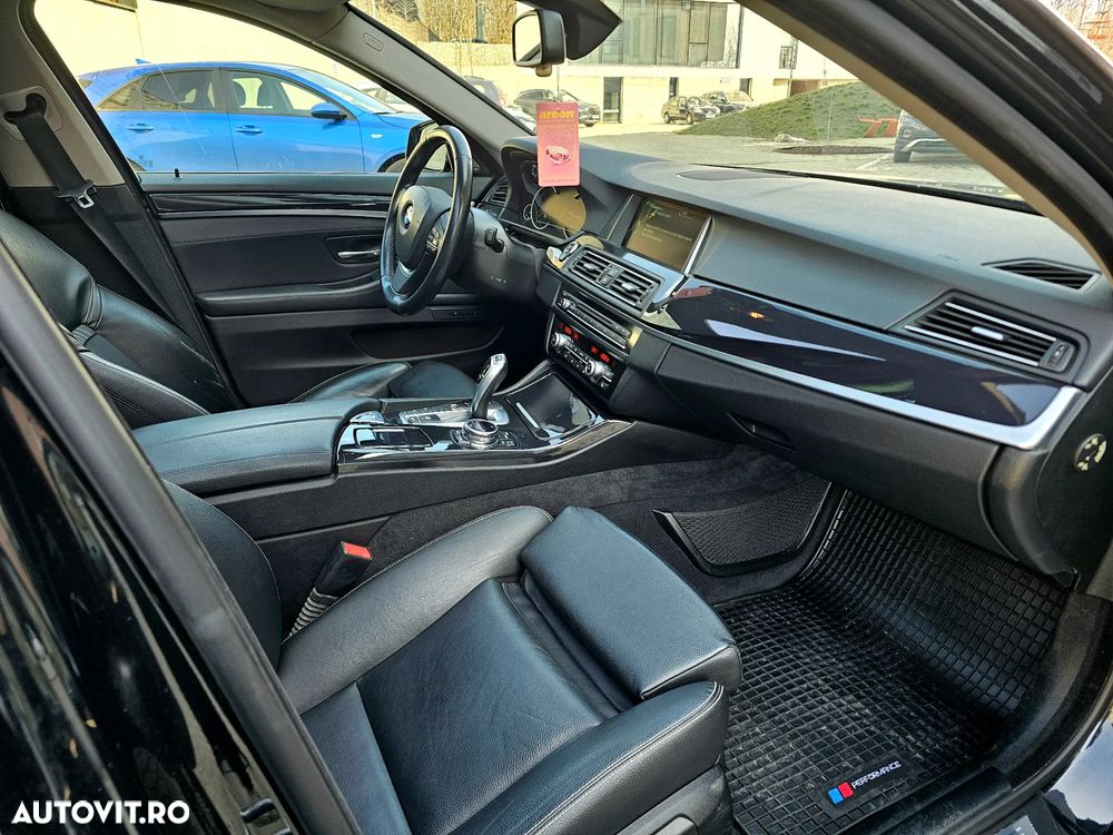 BMW Seria 5 525d xDrive - 21