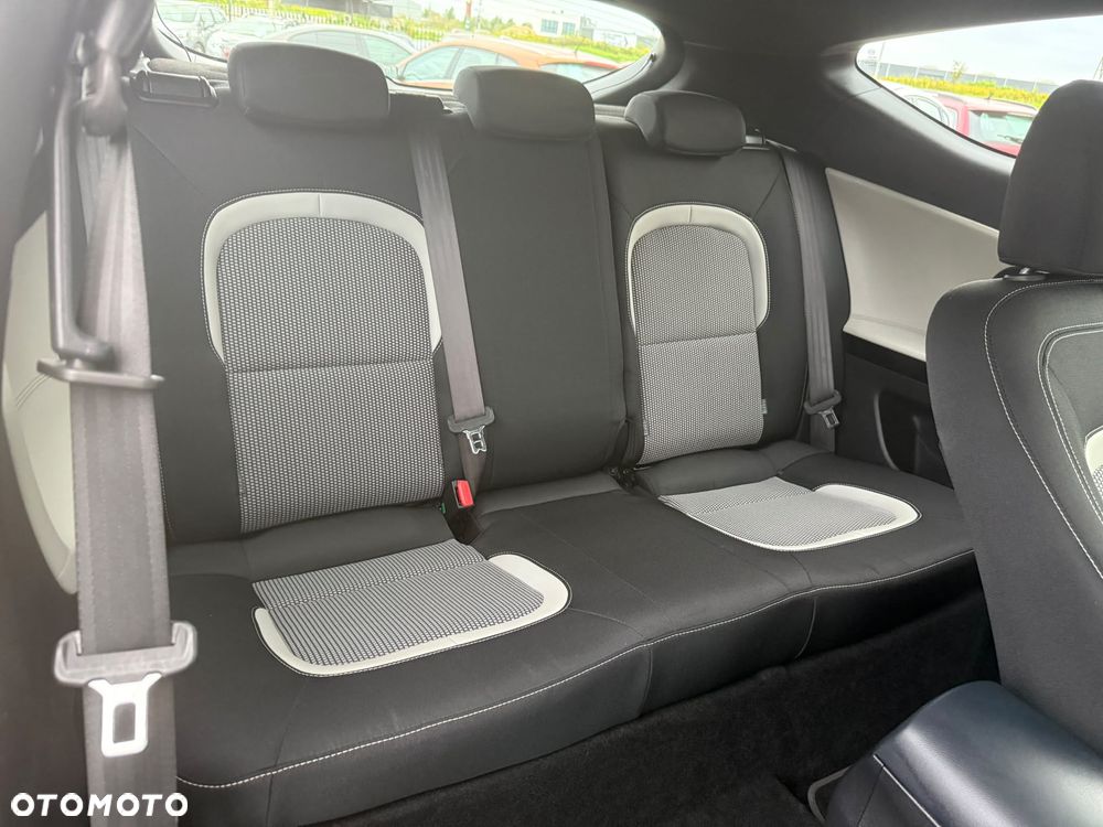 Kia ProCeed 1.6 CRDi 136 ISG Spirit - 15