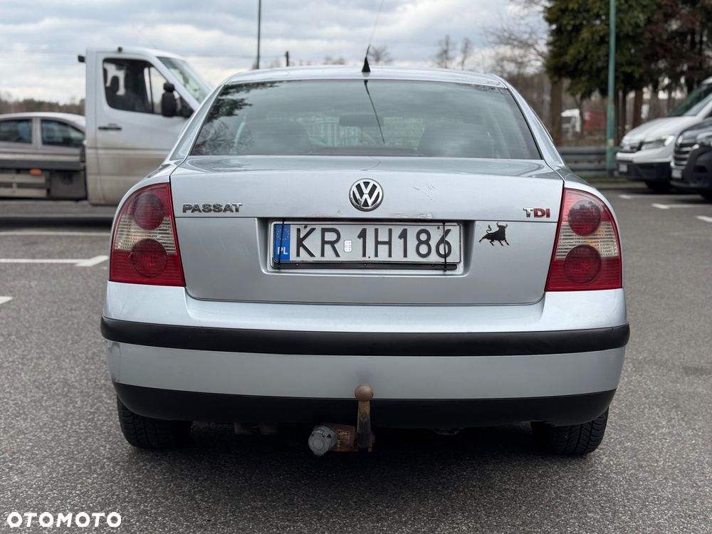 Volkswagen Passat 1.9 TDI Comfortline - 5