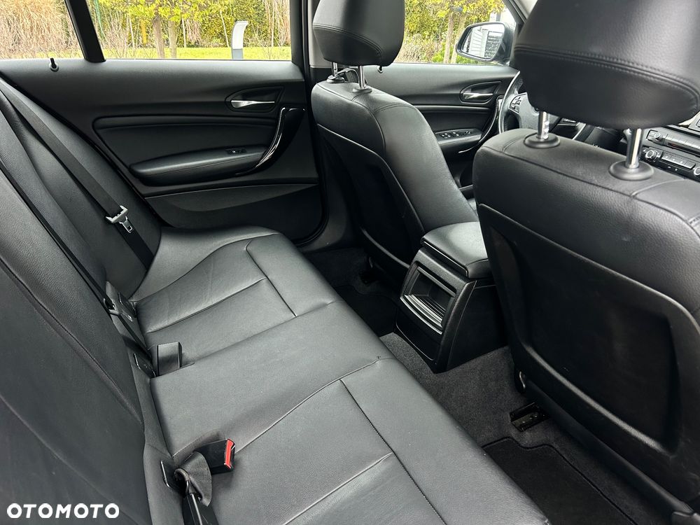 BMW Seria 1 116i - 12