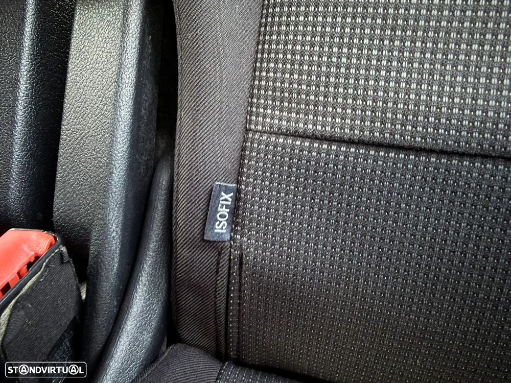 Ford S-Max 1.8 TDCi Titanium 7L - 21