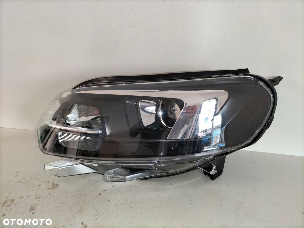 lampa przednia reflektor lewa opel zafira d 19- vivaro c 19- xenon - 3
