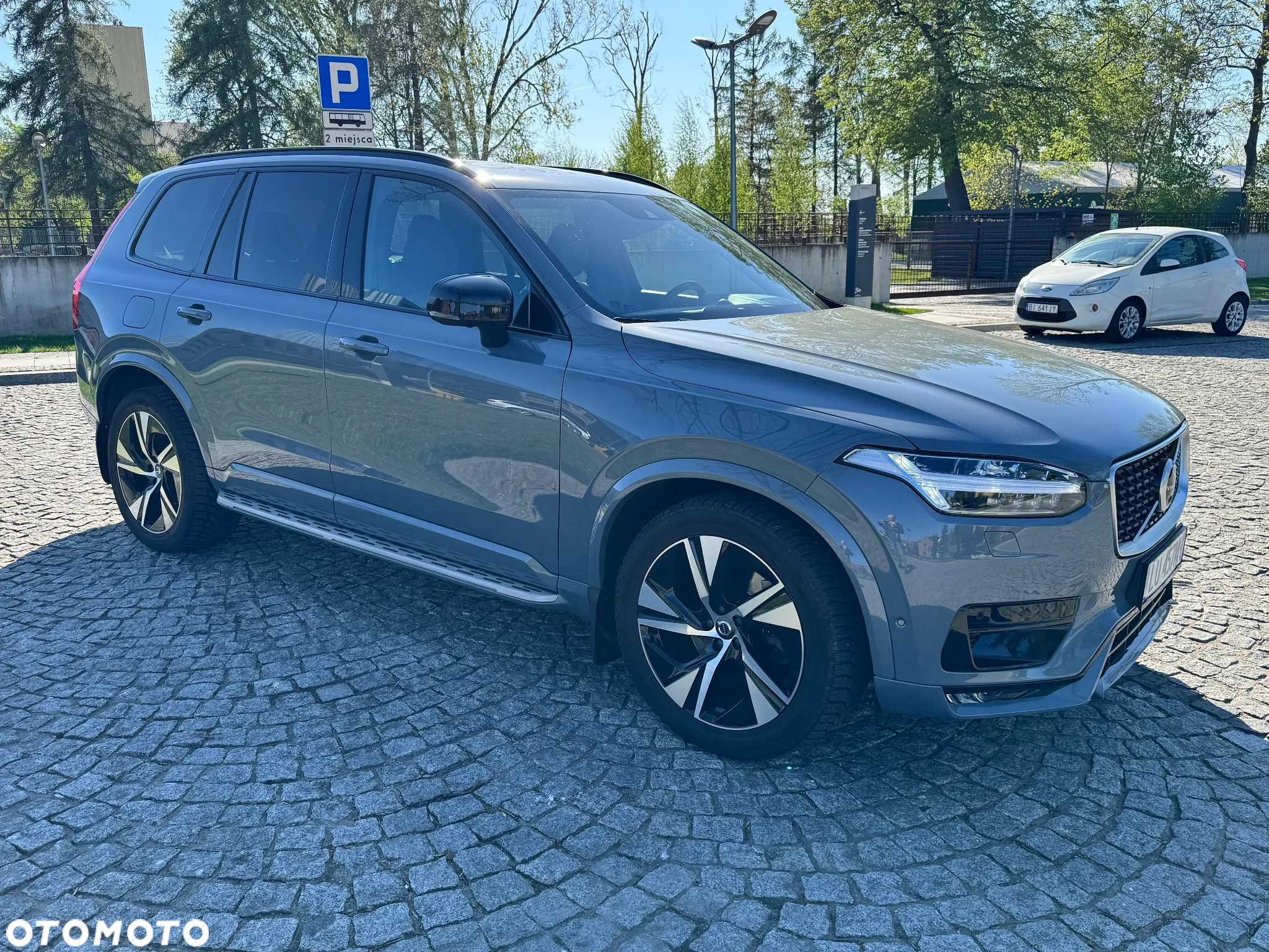 Volvo XC 90 - 9