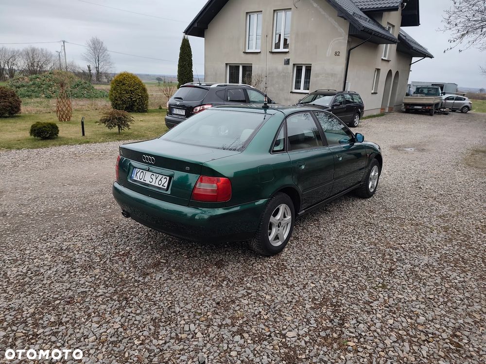 Audi A4 Limousine ver-avant-1-6 - 5
