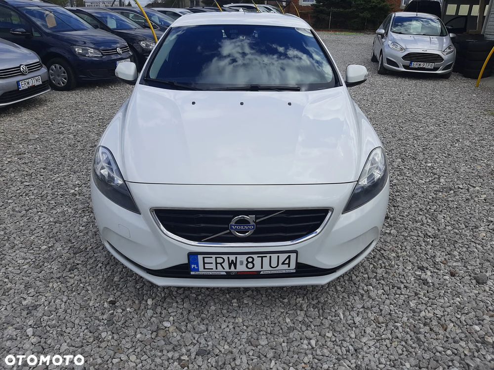 Volvo V40 D2 Momentum - 9