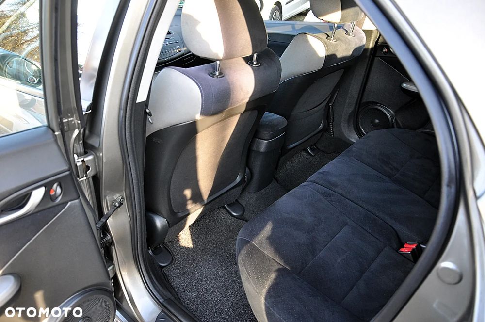 Honda Civic 1.8 Executive - 23