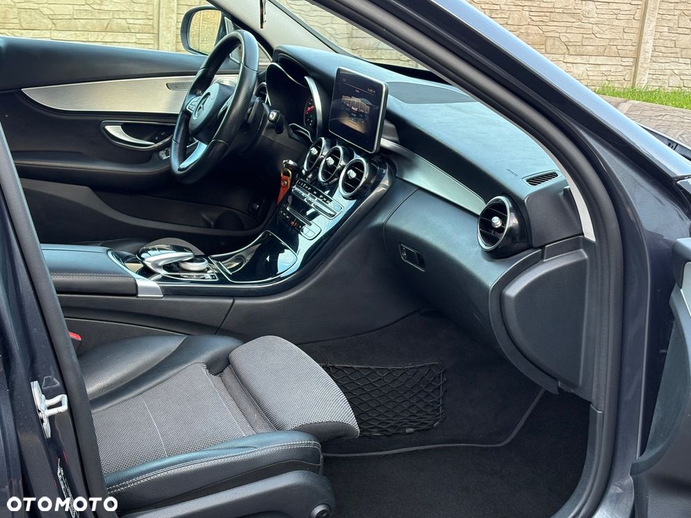 Mercedes-Benz Klasa C 200 T 7G-TRONIC Avantgarde - 22
